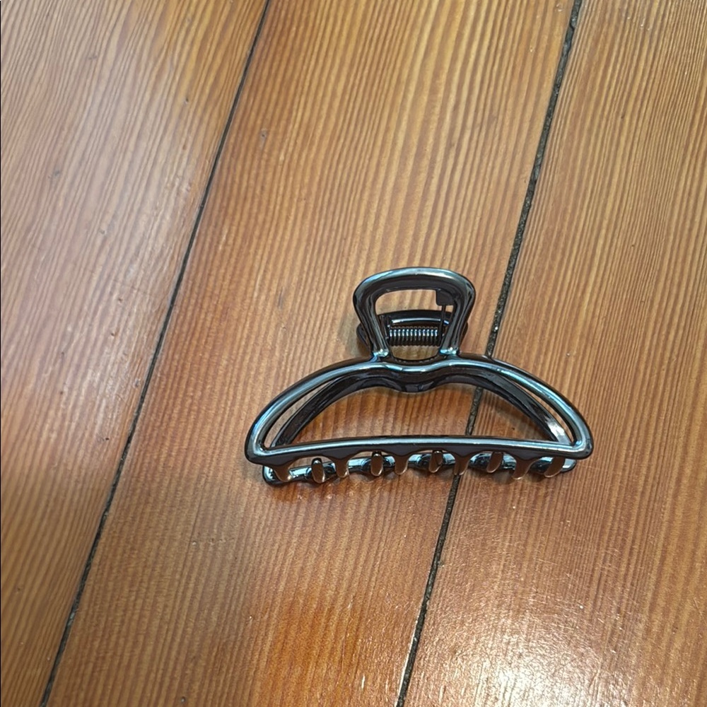 Silver Hair Claw Clip